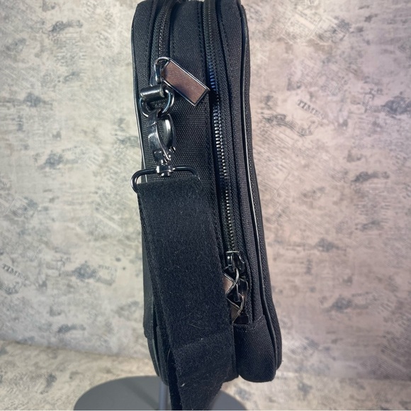 Ted Baker London 'Snowdor' Document Bag. - Picture 3 of 16